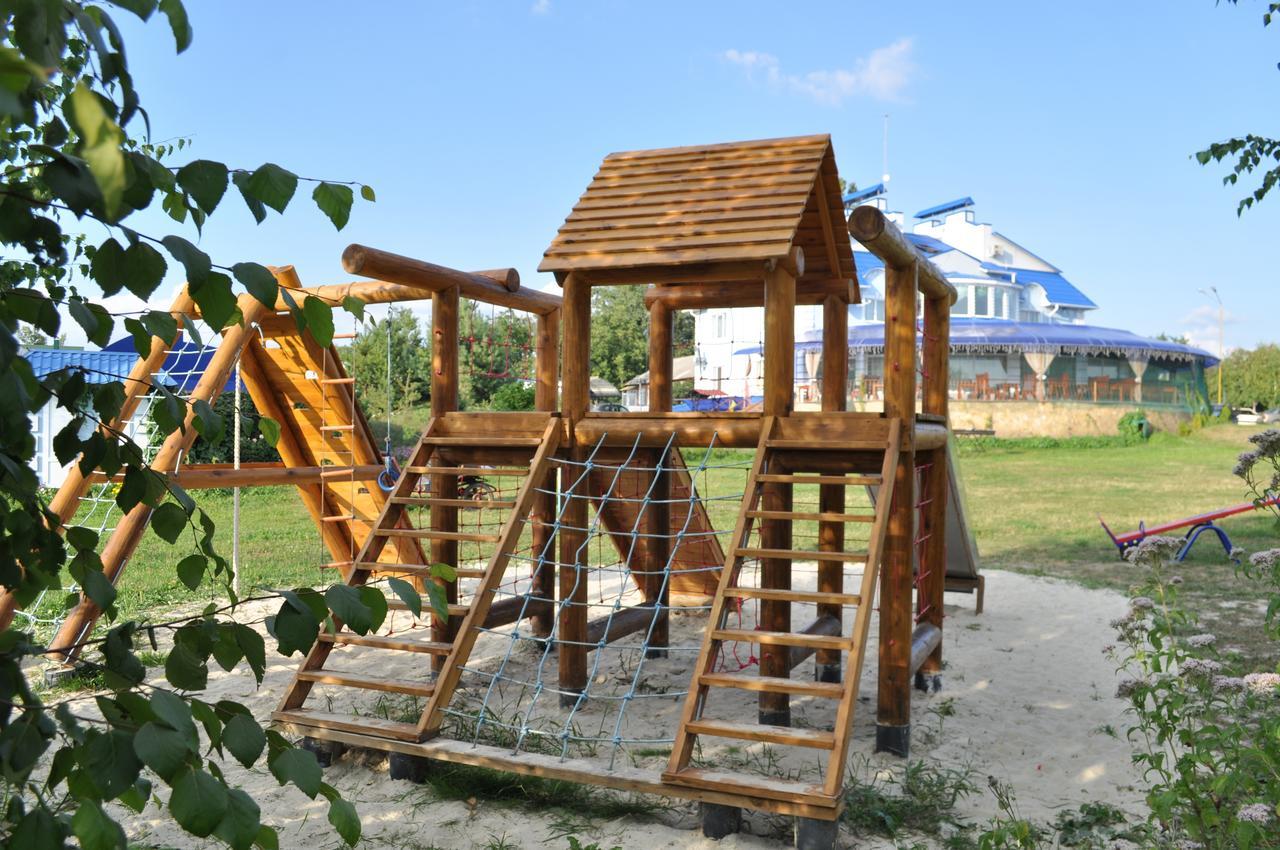 Hotel Vivat Provincia Tahtaulove Kültér fotó
